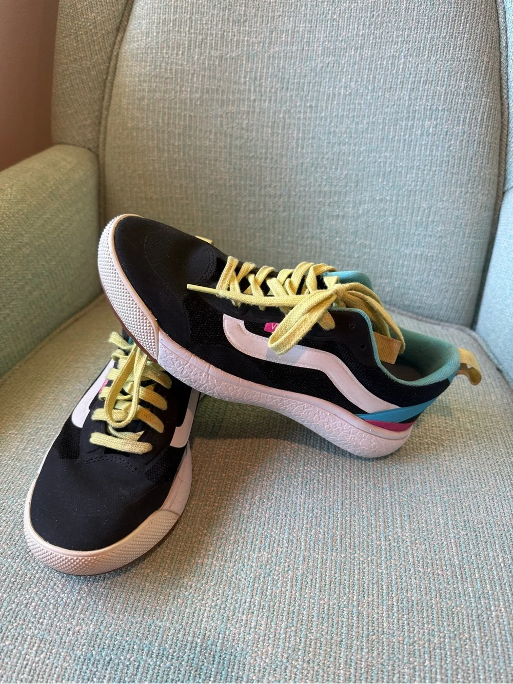 Vans UltraRange Women’s Sneakers